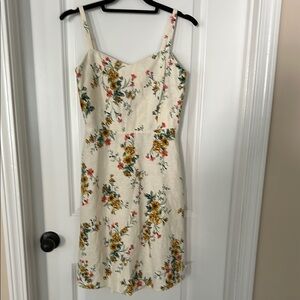NWT Old Navy Summer Dress in a cream color with flowers size medium